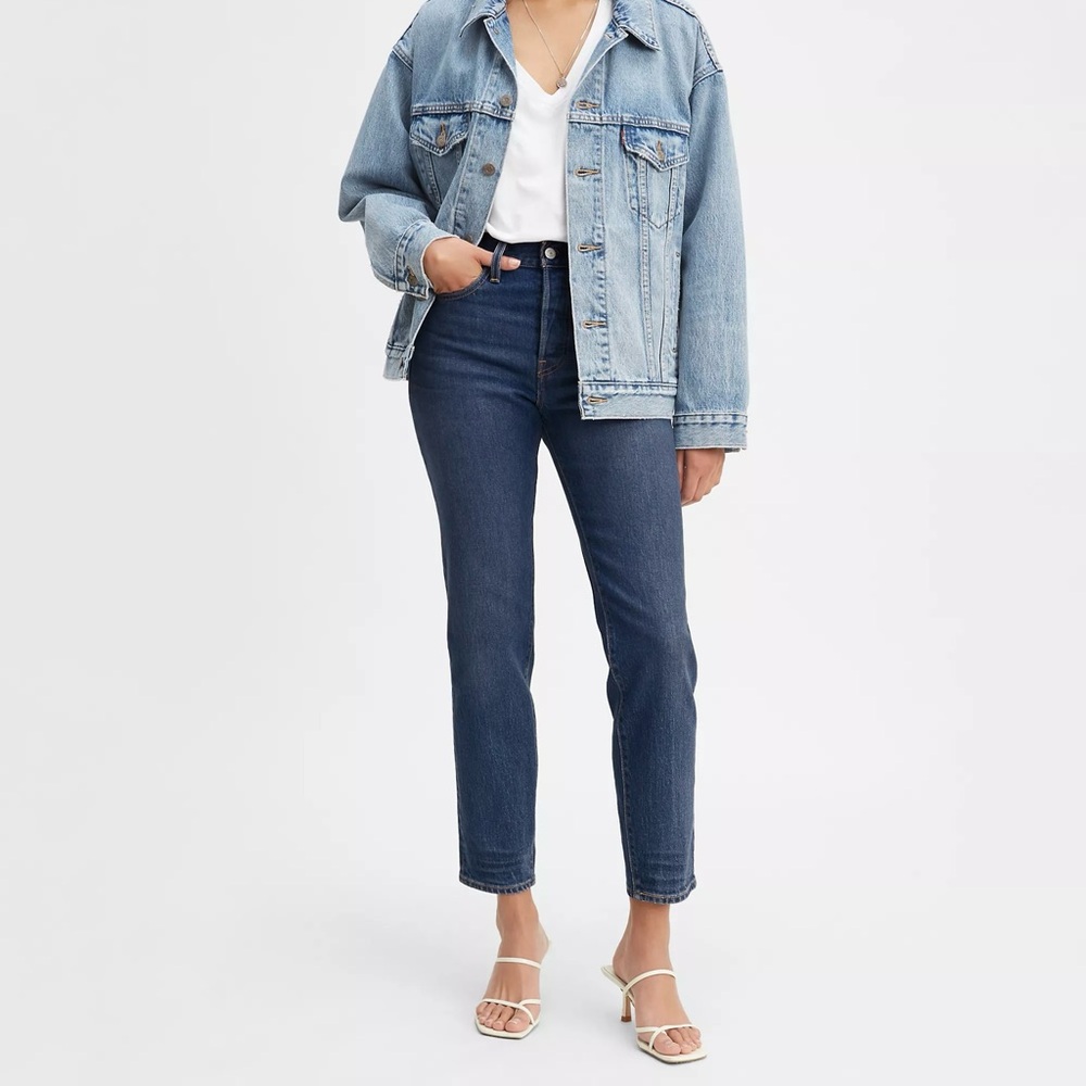 NWT Levi’s Premium Denim Big E Wedgie Icon Fit Ankle Jeans Med/Dark Wash Size 26 - Picture 2 of 16
